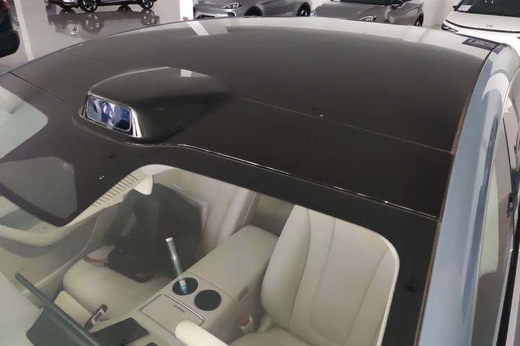 Used Hima Luxeed R7 2024 All-Electric 736 km Ultra
