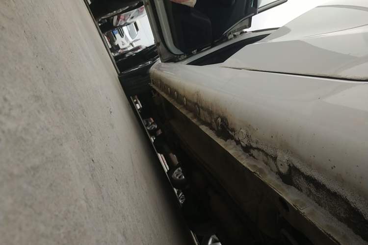 Used Cowin C3R 2015 1.5L Manual Gold Diamond Edition