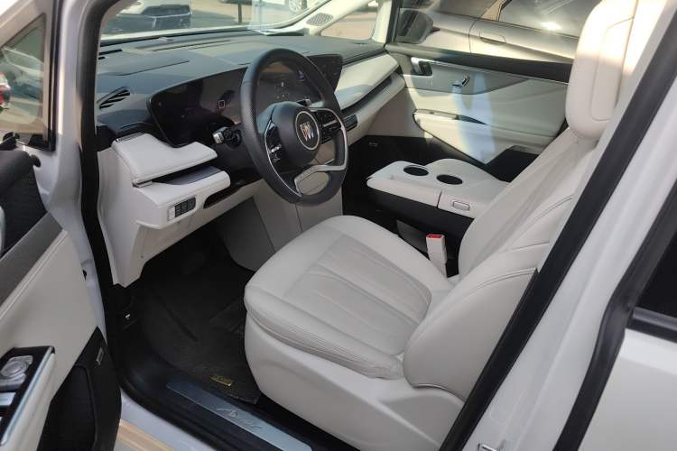 Used Buick GL8 New Energy 2024 Lu Zun Deluxe Edition 7-Seater
