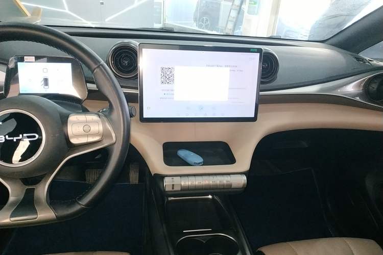 Used BYD Dolphin 2023 420 km Fashion Edition
