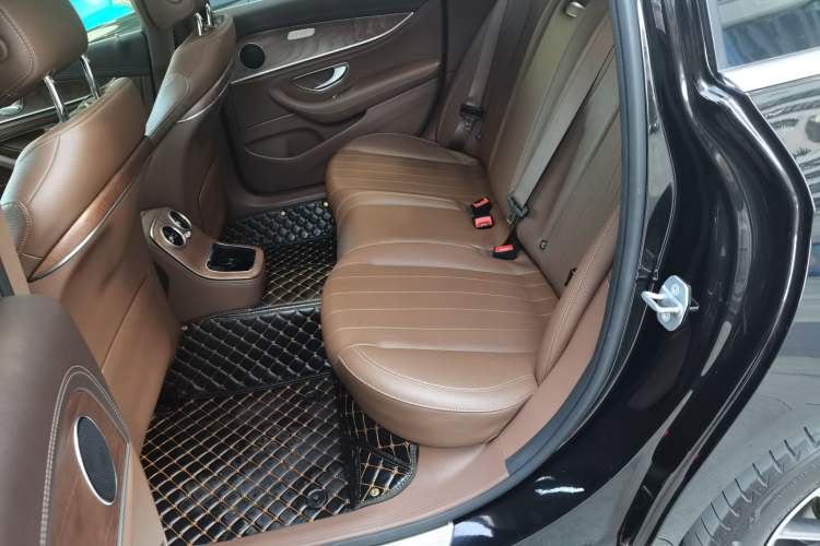 Used Mercedes-Benz E-Class 2023 Facelift E 260 L