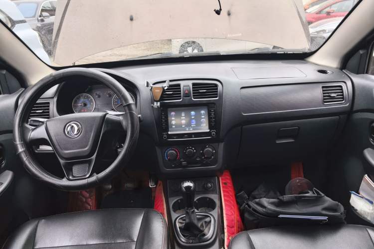 Used Dongfeng Fengon 330 2014 1.5L Manual Standard Edition DK15-02

