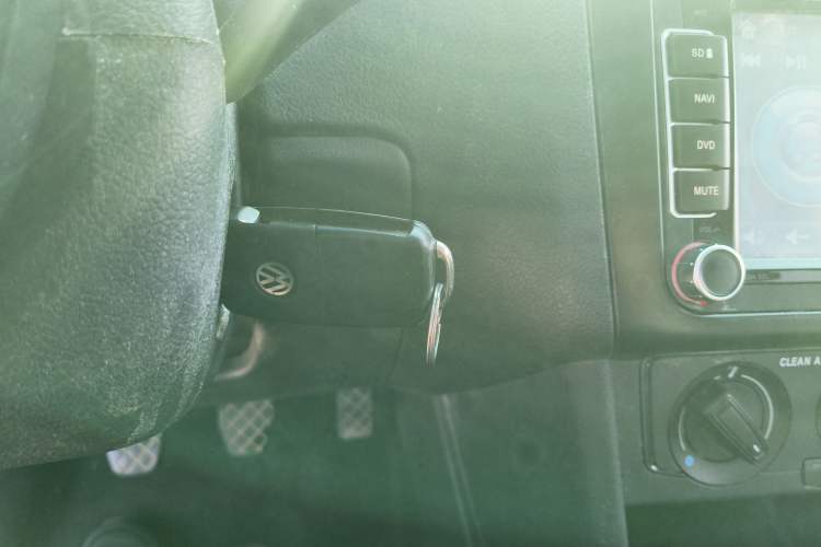 Used Volkswagen Polo 2016 1.4L Manual Fashion Model
