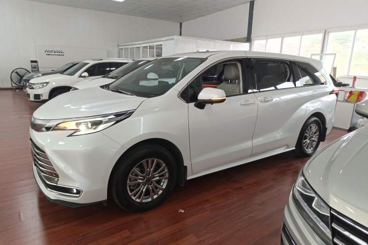 Used Toyota Sienna 2021 2.5L Hybrid Comfort Edition
