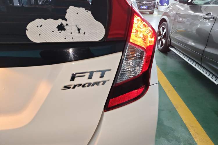 Used Honda Fit 2018 1.5L CVT Trendy Run+ Edition