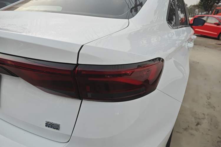 Used Geely Auto Emgrand 2023 4th Generation Champion Edition 1.5L CVT Prestige Model
