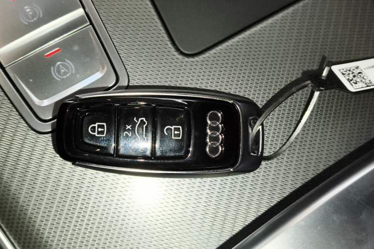 Used Audi A6 (Import) 2024 allroad quattro 55 TFSI Prestige Off-Road Model
