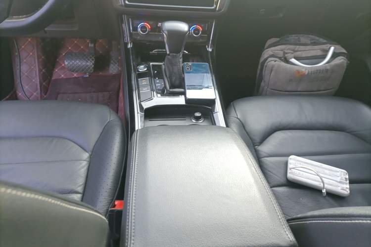 Used Volkswagen Phideon 2019 380TSI Two-Wheel Drive Business Edition China VI Standard
