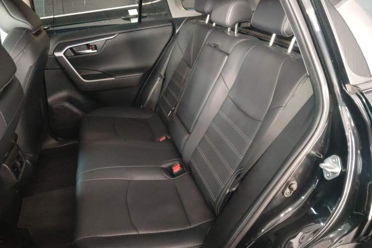 Used Toyota Wildlander 2022 2.0L CVT Two-Wheel Drive Luxury PLUS Edition
