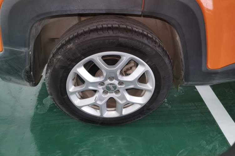 Used  Renegade 2018 Connected Large Screen Version 180T Automatic High-Energy Edition
