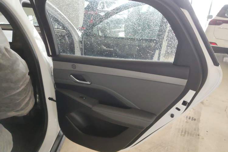 Used BYD Qin PLUS 2025 DM-i Smart Drive 55KM Leading Model
