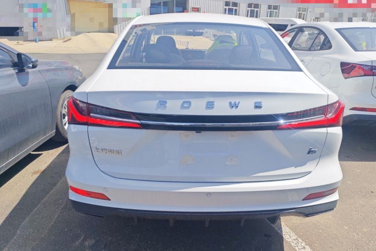 Used Roewe i5 2023 1.5L Manual Comfort Edition
