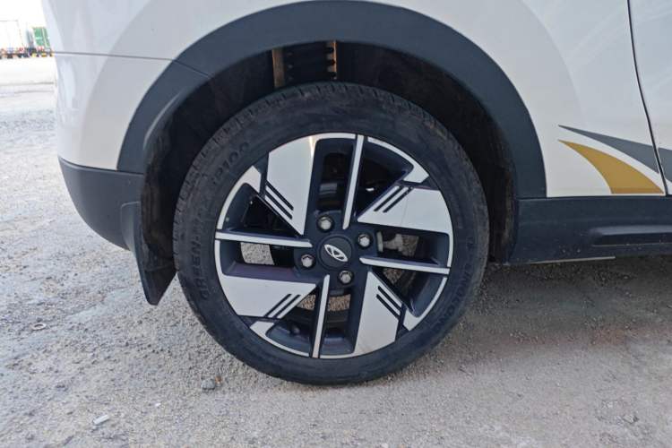 Used Chery New Energy Boundless Pro 2022 301km "Divine Beast" Version with Lithium Iron Phosphate
