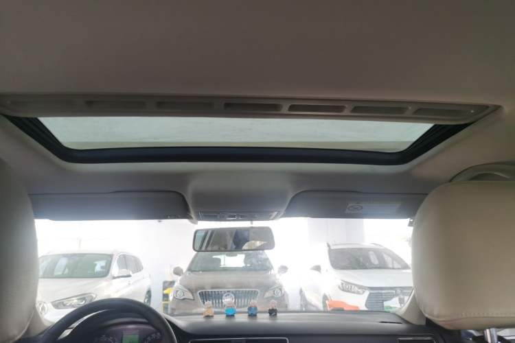 Used Skoda Rapid 2015 1.6L Automatic Smart Selection Model
