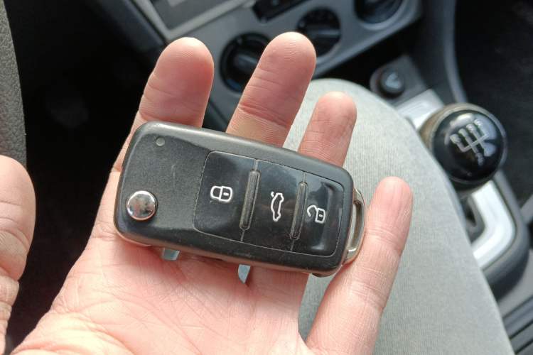 Used Volkswagen Lavida 2013 Revised Classic 1.6L Manual Fashion Edition