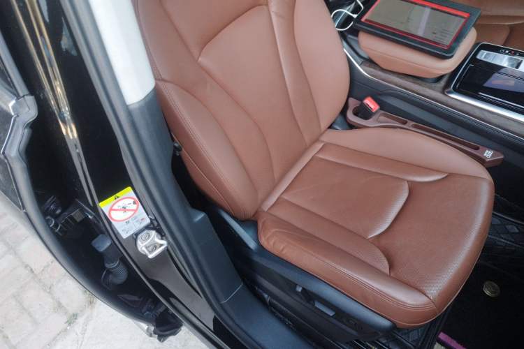 Used Audi Q7 2023 45 TFSI quattro S line Sport model
