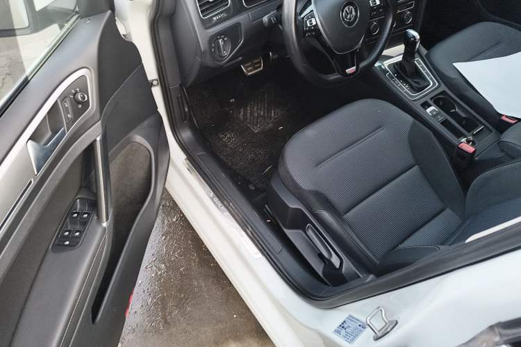 Used Volkswagen Golf 2019 280TSI DSG Comfort Version China VI Standard
