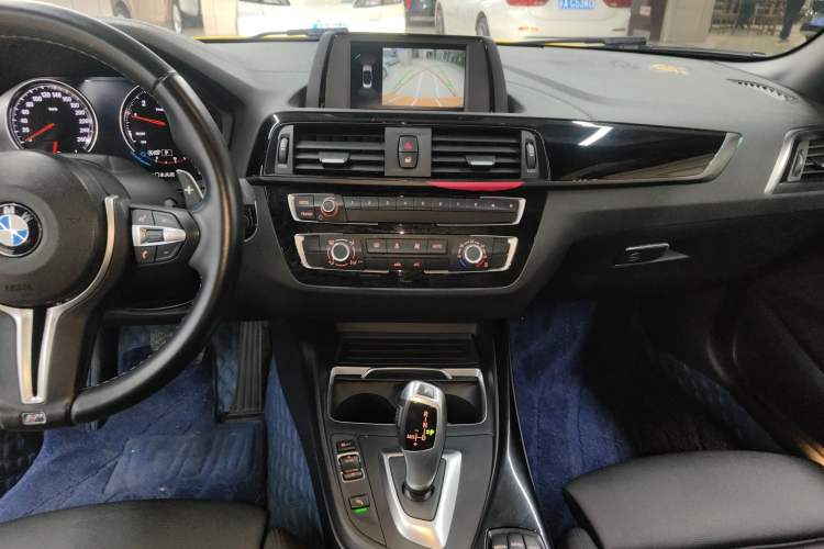 Used BMW 2 Series 2018 220i Convertible Coupe Sports Design Package
