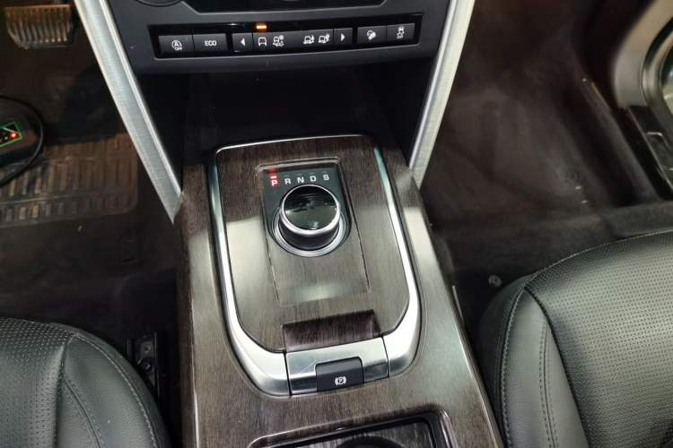 Used Land Rover Discovery Sport 2018 240 PS SE Version