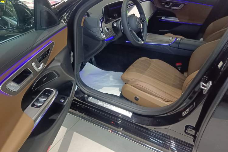 Used Mercedes-Benz E-Class 2025 Facelift E 300 L Fashion Edition