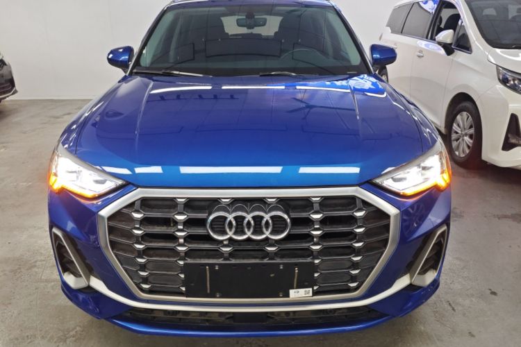 Used Audi Q3 2021 40 TFSI Fashion Dynamic Model