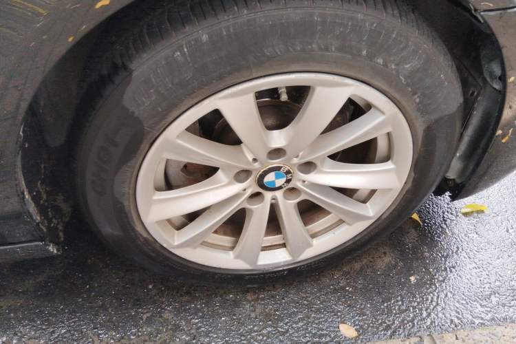 Used BMW 5 Series 2014 520i Elegant Edition
