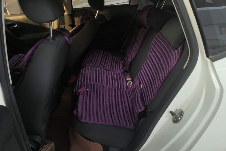 Used Volkswagen Polo 2014 1.4L Manual Fashion Edition
