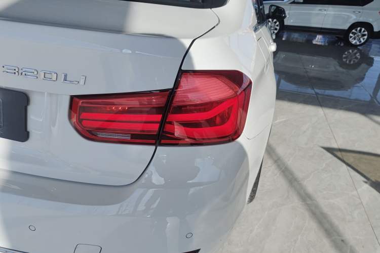 Used BMW 3 Series 2016 320Li Fashion Model
