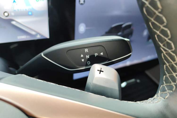 Used  Lanyue 2023 400T Four-Wheel Drive Star Prestige 7-Seater
