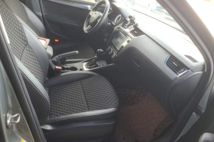 Used Skoda Octavia 2019 TSI230 DSG Luxury Edition Station Wagon China V Standard
