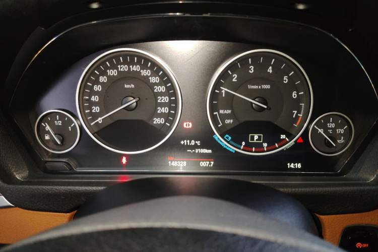 Used BMW 3 Series 2015 320Li Luxury Design Package
