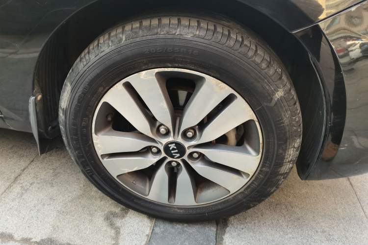 Used Kia Forte 2014 1.6L MT GLS
