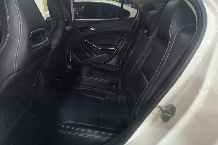 Used Mercedes-Benz GLA 2015 GLA 220 4MATIC Fashion Model