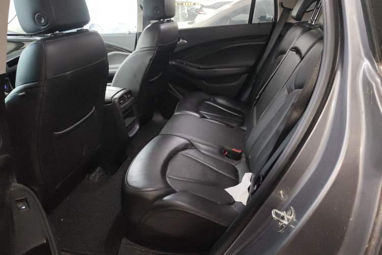 Used Buick Envision 2018 20T Two-Wheel-Drive Elite Model
