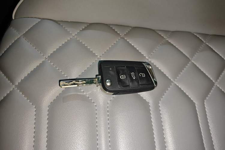 Used Volkswagen Tayron 2023 300TSI Two-Wheel-Drive Luxury Plus Advanced Edition