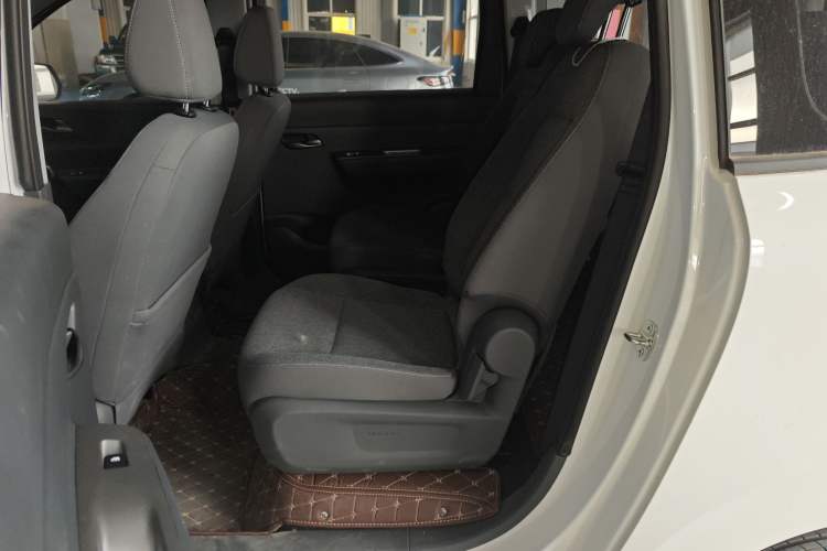 Used Wuling Hongguang New Energy 2025 Extended-Range Hybrid 50KM Comfort Version
