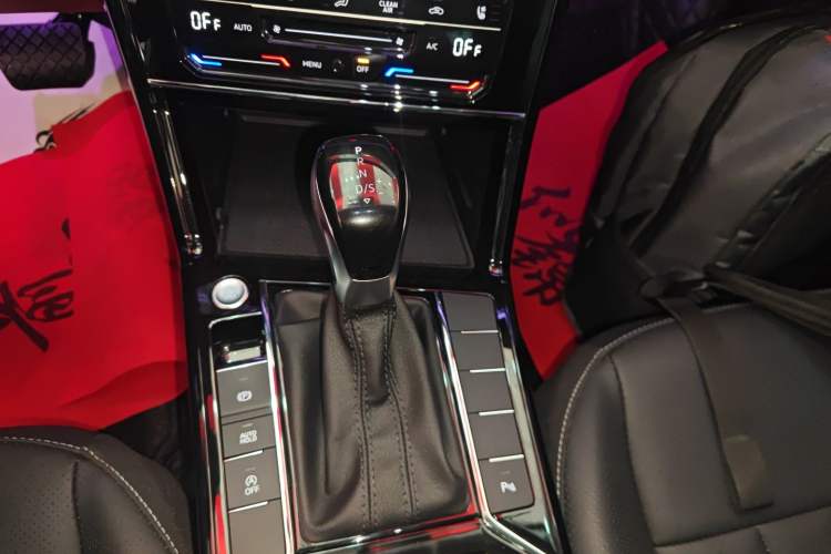 Used Volkswagen Passat 2025 Outstanding Model 380TSI Starry Dragon Edition
