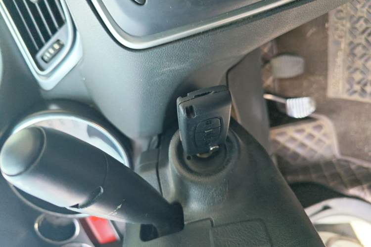 Used Peugeot 308 2014 Enjoy Edition Classic 1.6L Manual YouShang Model
