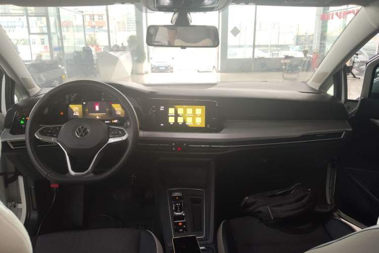 Used Volkswagen Golf 2023 Facelift 280TSI DSG Pro