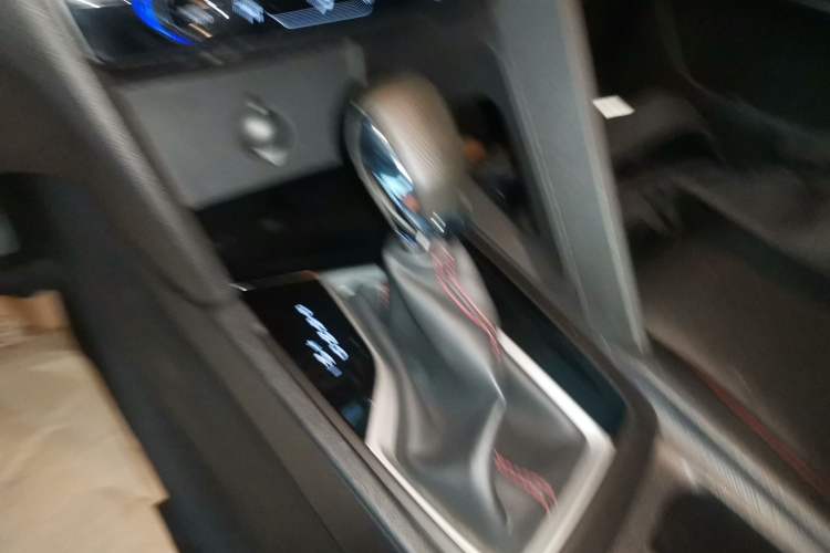 Used Chevrolet Orlando 2020 Light Hybrid Redline 530T Automatic Enjoyment Edition (5+2 Models)