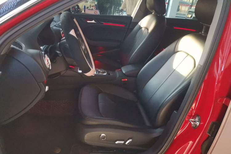 Used Audi A3 2018 30th Anniversary Edition Sportback 35 TFSI Ambition Model
