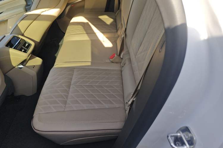 Used Cadillac LYRIQ 2022 Rear-Drive Long-Range Prestige Edition
