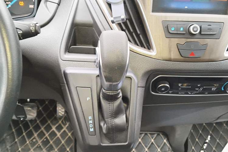 Used Ford Tourneo Custom 2020 Revised Version 2.0T Automatic – Elite Edition