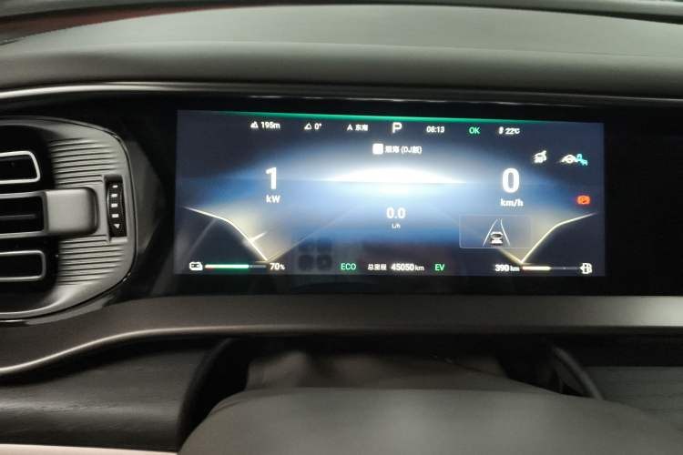 Used Denza D9 2022 DM-i 970 Four-Wheel Drive Flagship Model
