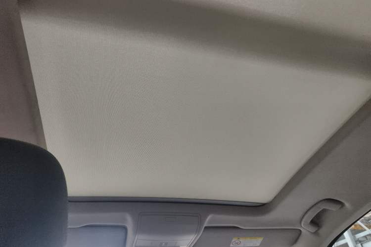 Used Volkswagen Tiguan L 2017 330TSI Automatic Two-Wheel Drive Luxury Edition