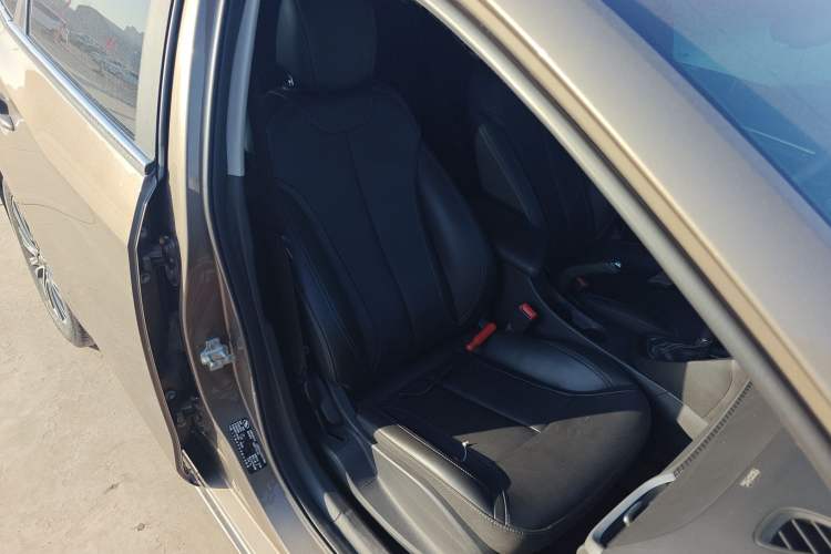 Used Buick GT 2016 18T Dual-Clutch Luxury Model
