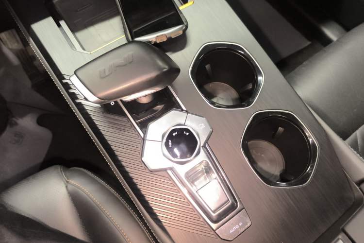 Used Changan UNI-K iDD 2022 Blue Whale iDD 130km 1.5T Prestige Model
