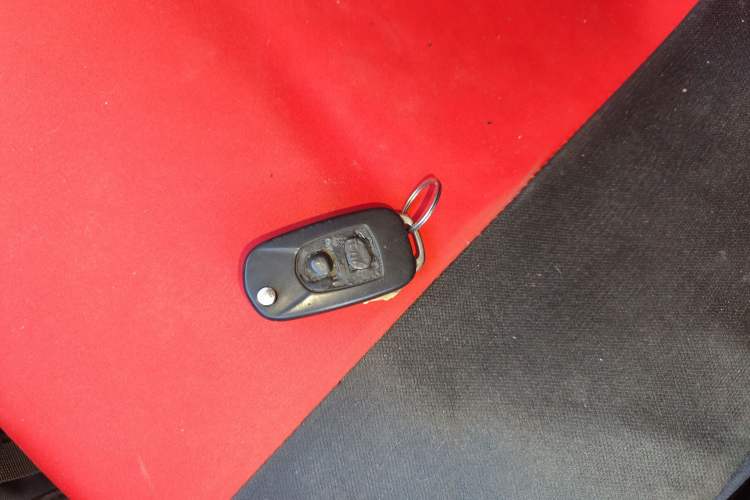 Used Baojun Lechi 2012 Revised Version 1.2L Manual Sporty Fashion Edition
