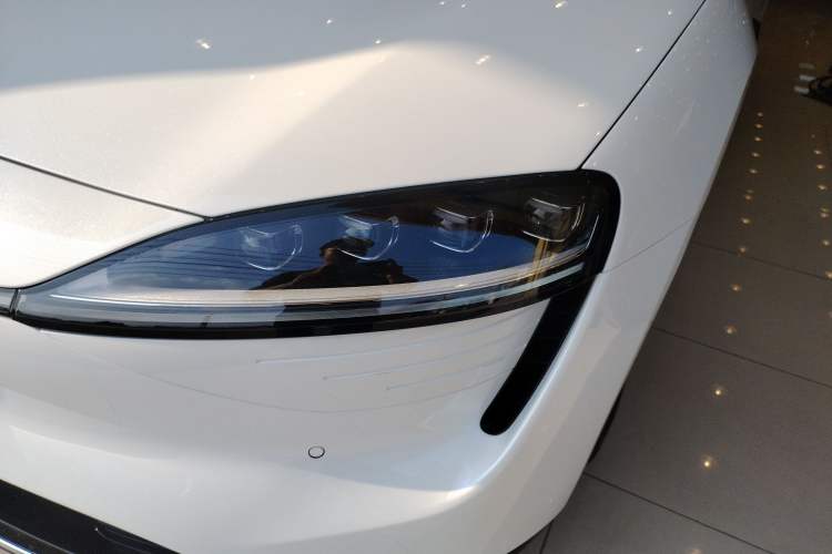 Used Hima Luxeed S7 2024 Max Rear-Drive Long-Range Intelligent Driving Version