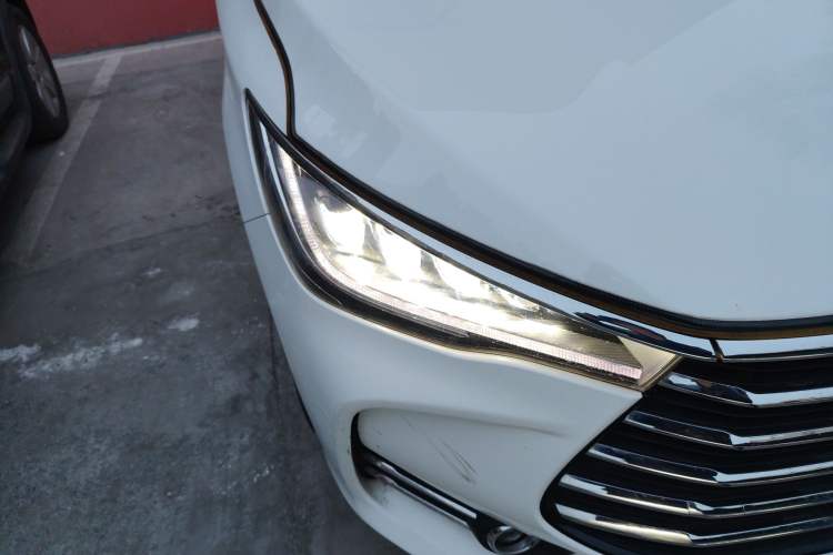 Used BYD Song MAX 2019 1.5T Automatic Smart Connect ZhiLian RuiDong 6-Seater China V Standard
